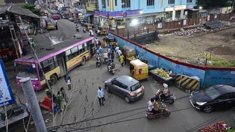 வில்​லிவாக்​கம்-மெட்ரோ-பணி:-ஐசிஎப்-நிலை​யத்​தில்-இருந்து-பஸ்களை-இயக்க-நடவடிக்கை