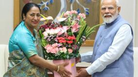 delhi-cm-rekha-gupta-met-pm-modi-for-the-first-time-on-an-official-basis