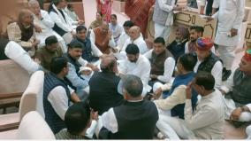 congress-mlas-stage-protest-in-rajasthan-assembly