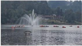 tourists-enjoying-at-kodaikanal