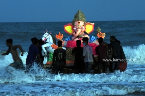 vinayagar-idols-immersed-in-puducherry-beach-photo-gallery