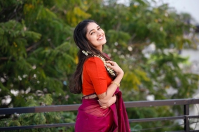 vani-bhojan-hd-photo-gallery