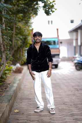 actor-vijaysethupathis-son-suriya-new-movie-pooja-clicks