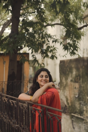 actress-manjima-mohan-new-click