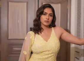 mrunal-thakur-album