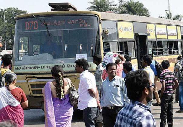 504248-chennai-people-avoid-bus-travel