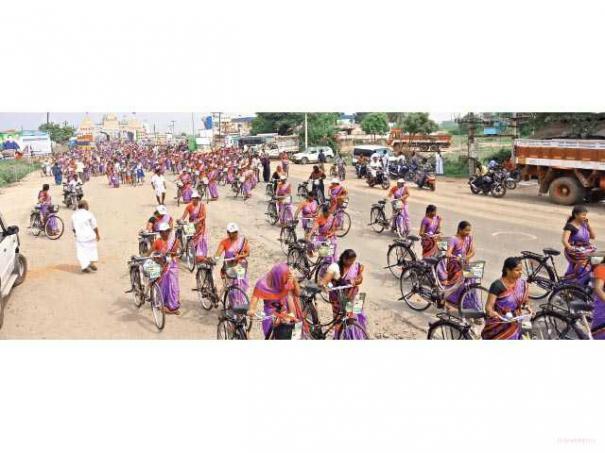 505387-cycle-rally-admk