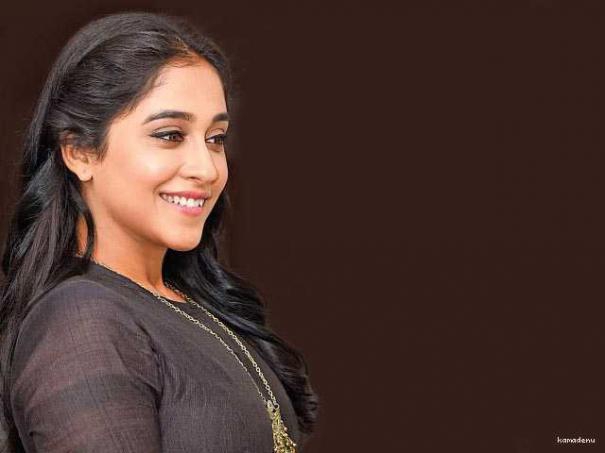 505457-regina-cassandra-interview