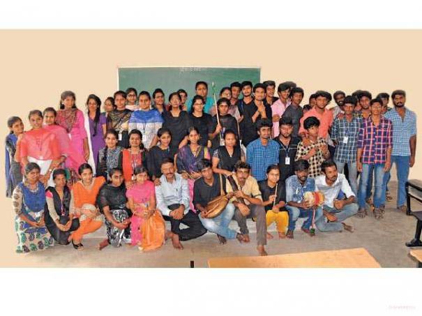 505633-music-college