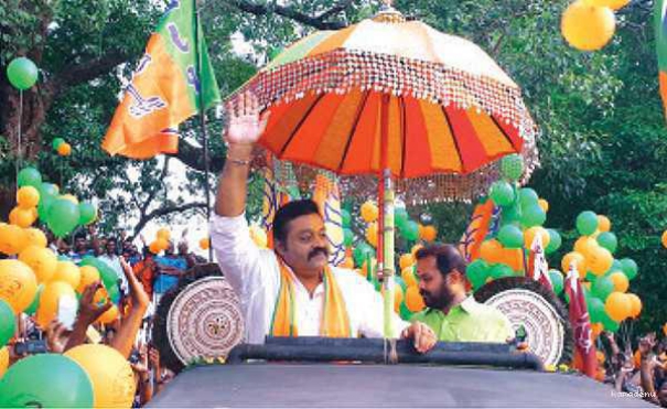 506225-rahul-wave-rolls-to-suresh-gopi-thrissur-is-ready-for-turning