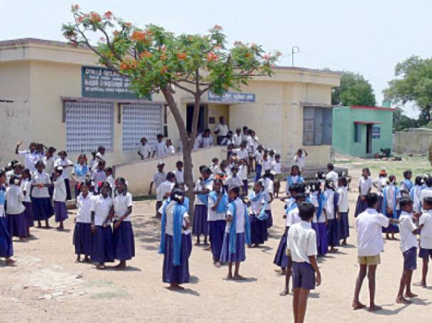 618202-schools-without-toilet