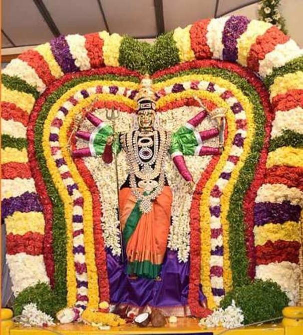 arultharum-sakthi-bedangal-9-srisalilam-bramaraambaal