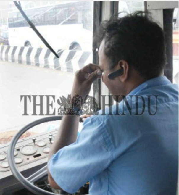 government-bus-drivers-and-conductors-banned-from-using-cell-phones