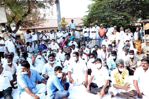 aiadmk-candidate-abducted-former-minister-protest