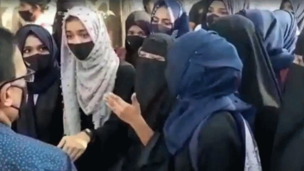 personal-details-of-protesting-girls-for-hijab-row-leaked-in-social-media