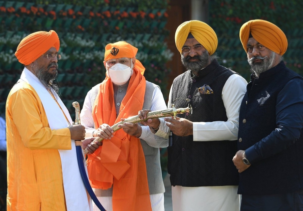 india-not-born-in-1947-pm-to-senior-sikh-leaders