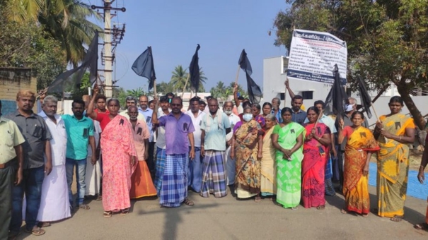 peoples-election-boycott-in-paramathi-velur-due-to-non-change-of-polling-booth