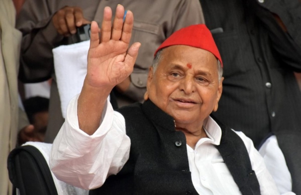 up-the-issue-arose-in-1998-for-the-republican-decorative-vehicle-permission-granted-in-case-of-mulayam-singh-interference