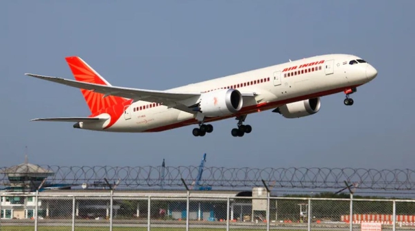 air-india-flight-to-ukraine-returns-midway