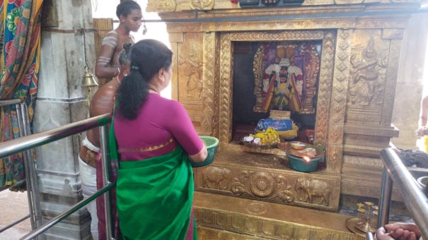 the-spiritual-journey-of-sasikala-continued-for-the-second-day