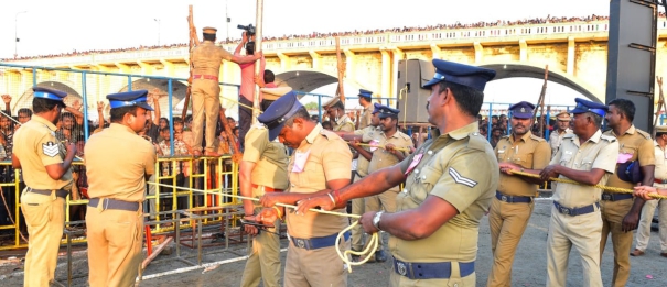 accident-for-the-first-time-in-the-history-of-the-madurai-chithirai-festival