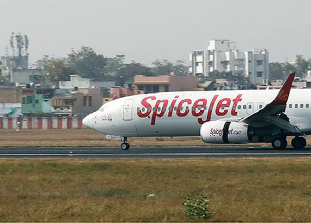 mumbai-to-durgapur-spicejet-boeing-flight-hits-turbulence