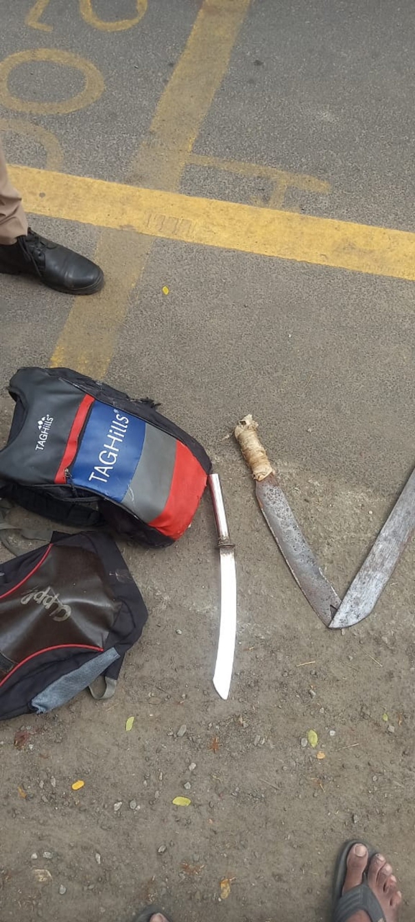 chennai-college-students-clash-with-a-sword-in-the-middle-of-the-road