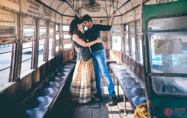 wedding-photoshoot-permission-in-metro-train