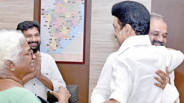 will-release-of-perarivalan-break-dmk-congress-alliance