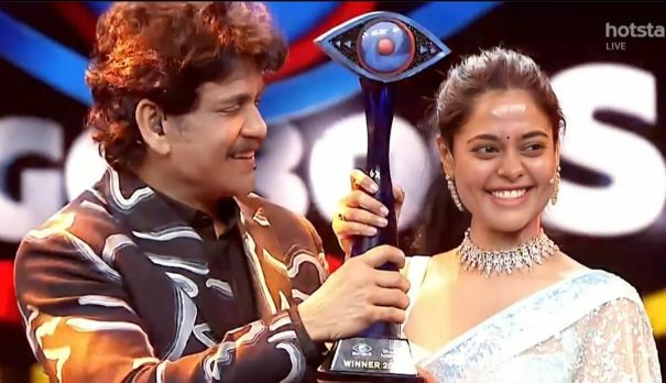 bindu-madhavi-emerged-as-the-winner-of-bigg-boss-non-stop