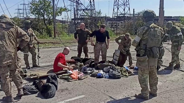 russia-began-handing-over-bodies-of-ukrainian-fighters-killed-at-azovstal-steelworks