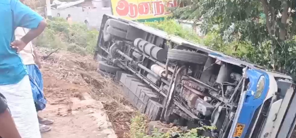 a-government-bus-toppled-near-theni-one-died-and-more-than-25-were-injured