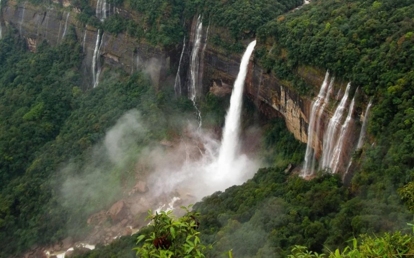 cherrapunjee-logs-972-mm-rain-in-a-day-3rd-wettest-june-day-in-122-yrs