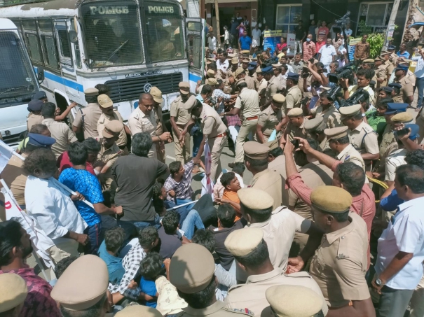 students-attempt-to-rail-roko-against-agnipath-scheme-at-madurai