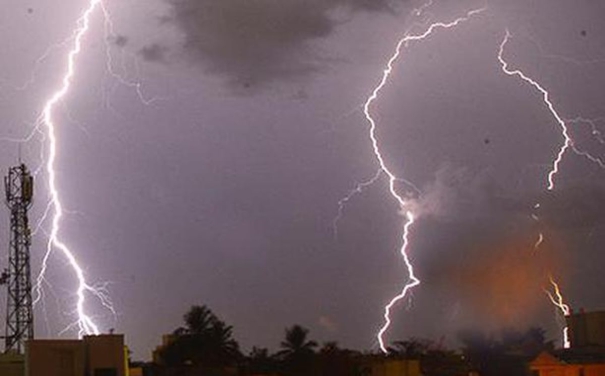 2-year-old-boy-struck-by-lightning-while-playing-outside-house-near-mumbai