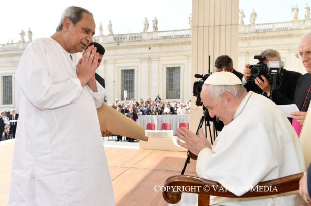 naveen-patnaik-meets-pope-francis-in-vatican-city