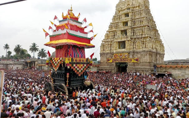 karnataka-priests-create-fake-websites-in-temples-name-swindle-rs-20-crore-donations