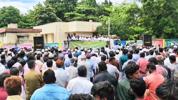 naveen-jindal-and-nupur-sharma-effigy-burnt-at-dindigul