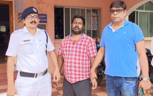 mobile-shop-owner-arrested-at-dindigul-in-connection-with-a-kolkata-cybercrime-case