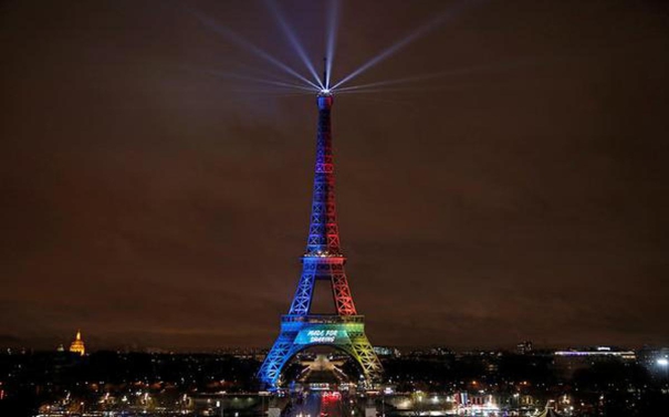 rusting-eiffel-tower-in-need-of-full-repairs