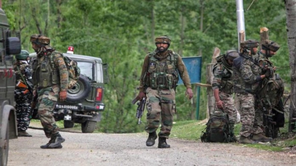 2-terrorists-surrender-on-parents-appeal-during-kashmir-security-operation