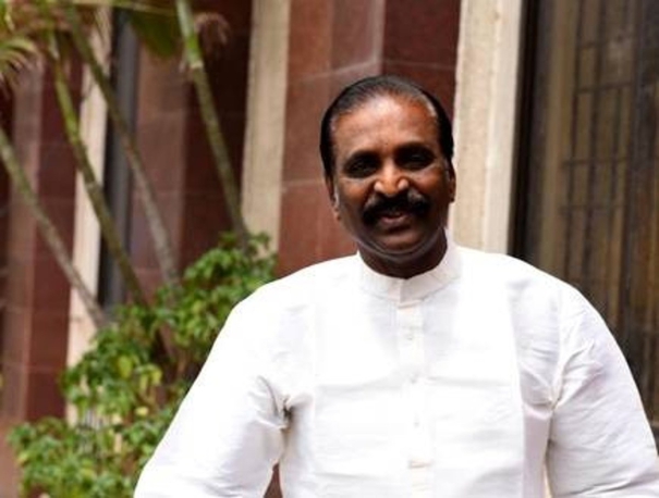 mkstalin-sent-greetings-to-vairamuthu