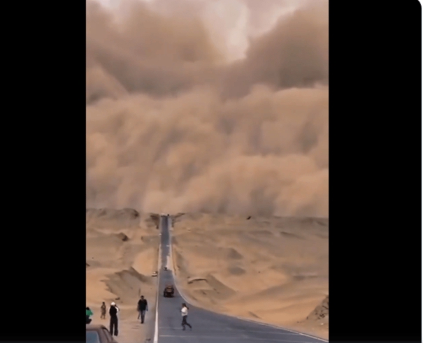 video-shows-massive-sandstorm-ripping-through-parts-of-china