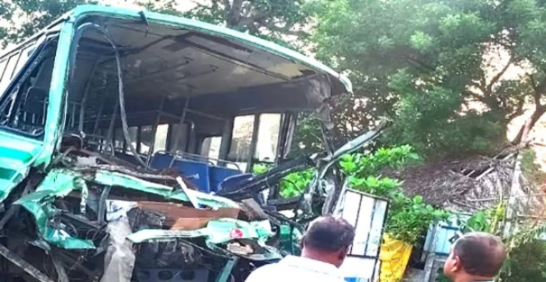 bus-driver-and-conductor-killed-in-accident-when-government-bus-collided-with-lorry