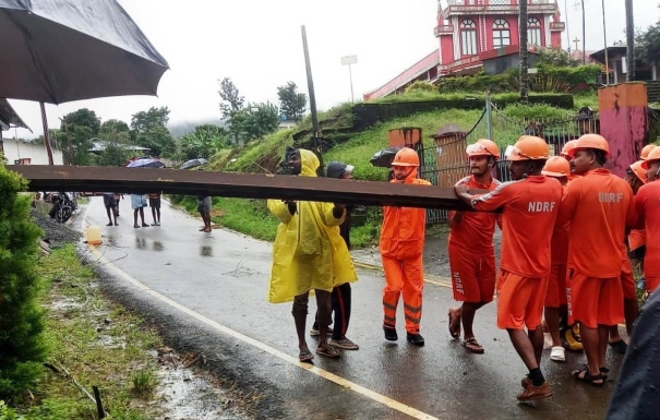 heavy-rains-lash-nilgiris-72-rescued-from-floods