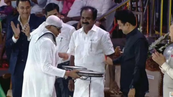 chief-minister-stalin-played-drums-along-with-sivamani