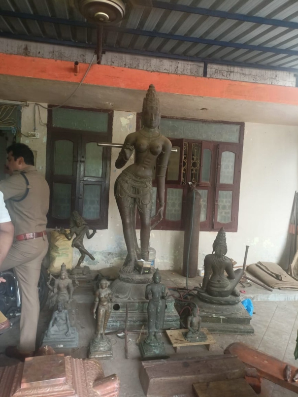 recovery-of-ancient-idols-worth-crores-of-rupees-from-private-individuals