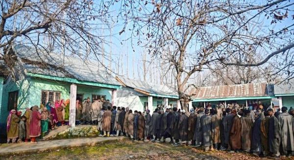 controversy-on-non-locals-allowed-to-vote-in-jammu-and-kashmir