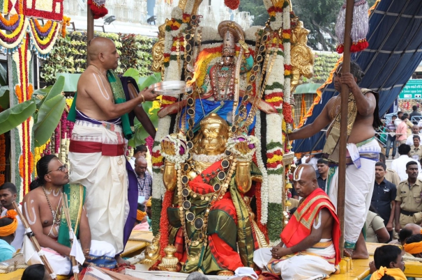 thiruppathi-prammorsavam-6th-day