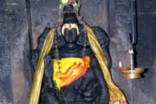 trinity-in-kambaraya-perumal-temple-dakshinamurthy-and-muruga-are-special